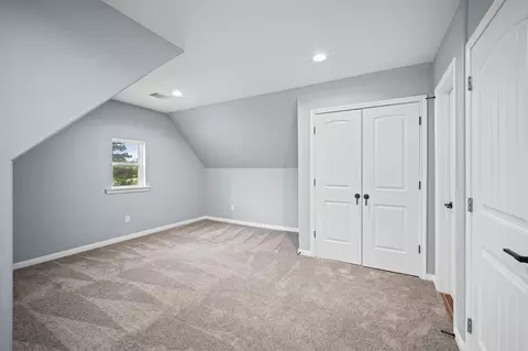 Bedroom - 7 Pilot Pt, Conroe, TX 77304 photo 7 of 8