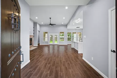 Entry Way - 7 Pilot Pt, Conroe, TX 77304 photo 1 of 5