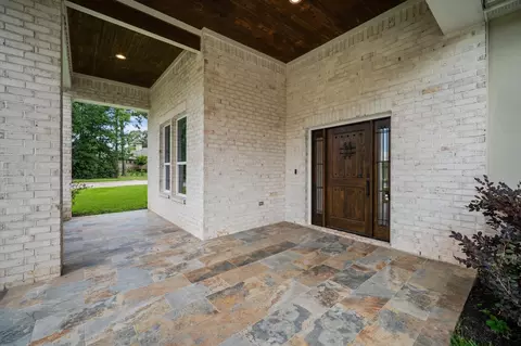 Exterior - 7 Pilot Pt, Conroe, TX 77304 photo 3 of 6