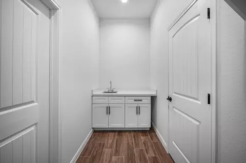 Entry Way - 7 Pilot Pt, Conroe, TX 77304 photo 4 of 5