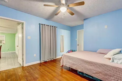 Bedroom - 913 Maple Ave, Pasadena, TX 77506 photo 2 of 6