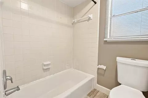 Bath - 7714 Kleingreen Ln, Spring, TX 77379 photo 1 of 4