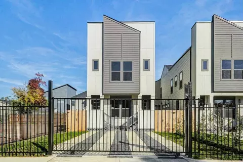 4803 Paula St #A/B, Houston, TX 77033