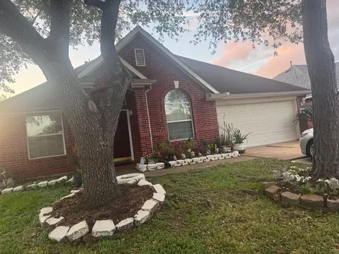 11126 Riverbank Ridge Ln, Houston, TX 77089