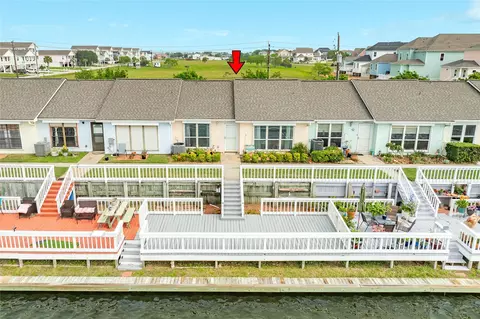 10209 Schaper Rd, Galveston, TX 77554
