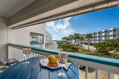 6102 Seawall Blvd #136, Galveston, TX 77551