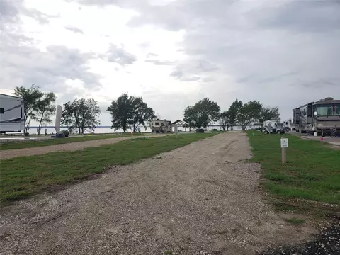 6148 Peninsula Rd, Kerens, TX 75144
