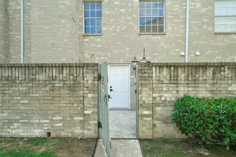 6500 Sands Point Dr #110, Houston, TX 77074
