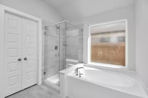 Bath - 24611 Broad Park Ct, Spring, TX 77373 photo 3 of 3