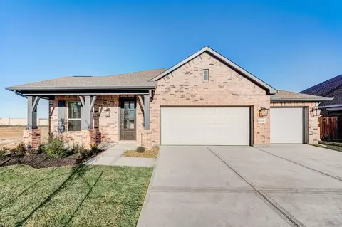 1521 Apache Heights Dr, Dayton, TX 77535