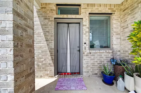 Entry Way - 2739 Meadow View Ln, Conroe, TX 77385 photo 1 of 8