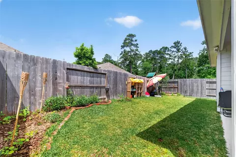 Exterior - 2739 Meadow View Ln, Conroe, TX 77385 photo 2 of 3