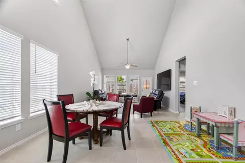 Dining - 2739 Meadow View Ln, Conroe, TX 77385 photo 1 of 1