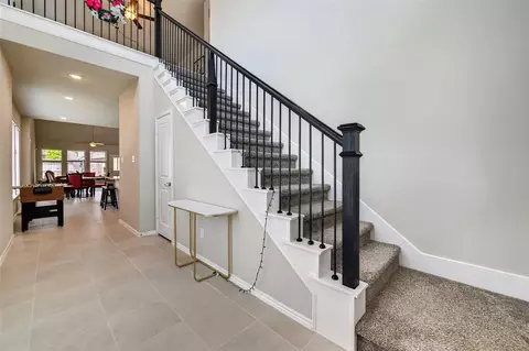 Entry Way - 2739 Meadow View Ln, Conroe, TX 77385 photo 2 of 8