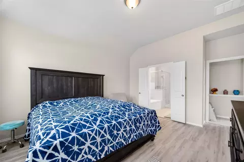 Bedroom - 2739 Meadow View Ln, Conroe, TX 77385 photo 10 of 13