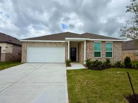 9215 Alaska Shores Dr, Baytown, TX 77521