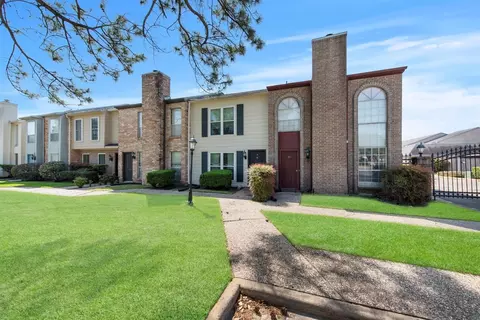 6111 Beverly Hill St #19, Houston, TX 77057