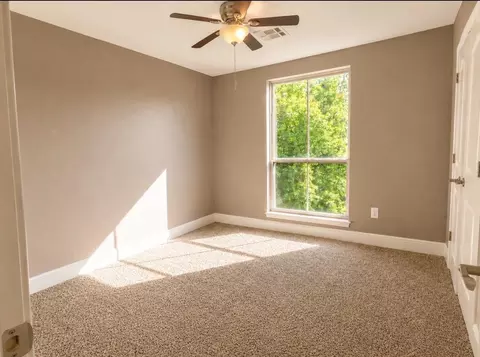 Bedroom - 422 Pine Harbor Dr, Onalaska, TX 77360 photo 1 of 2