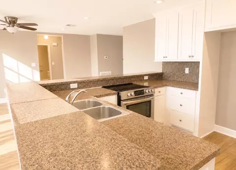 Kitchen - 422 Pine Harbor Dr, Onalaska, TX 77360 photo 2 of 2