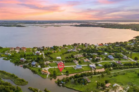 222 Rue Orleans St, Baytown, TX 77520
