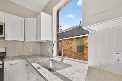 Kitchen - 21310 Timber Pines Dr, Spring, TX 77388 photo 4 of 7