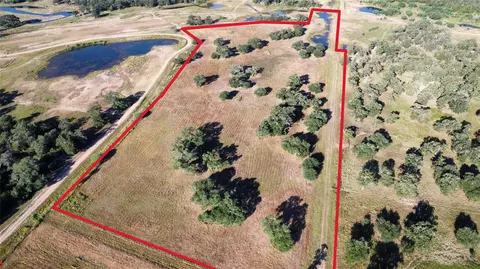 1044 Transeau Ln, Columbus, TX 78934