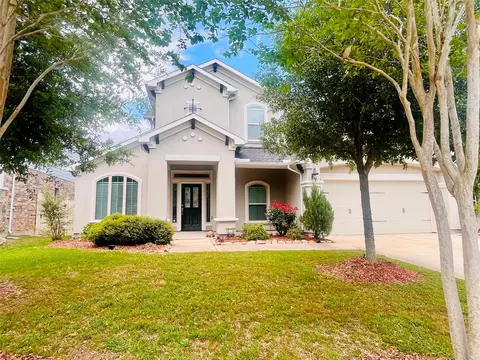127 Round Lake Dr, Rosenberg, TX 77469