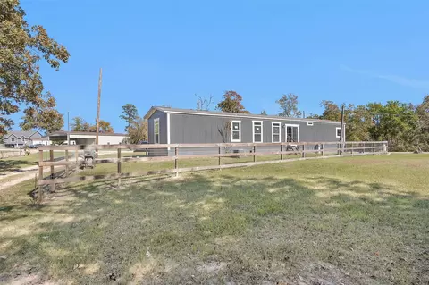 622 Lake Shore Dr, Trinity, TX 75862