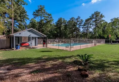 Exterior - 622 Lake Shore Dr, Trinity, TX 75862 photo 8 of 8