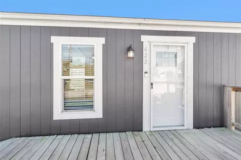 Exterior - 622 Lake Shore Dr, Trinity, TX 75862 photo 4 of 8