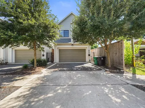 812 E 24th St, Houston, TX 77009
