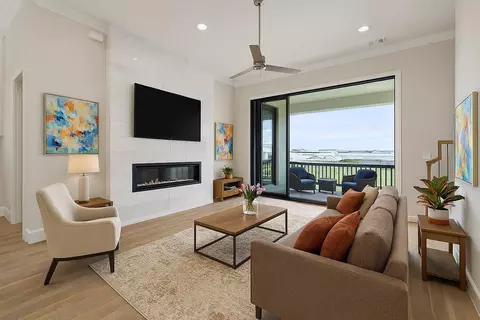 3306 Green Nook Ln, Houston, TX 77008