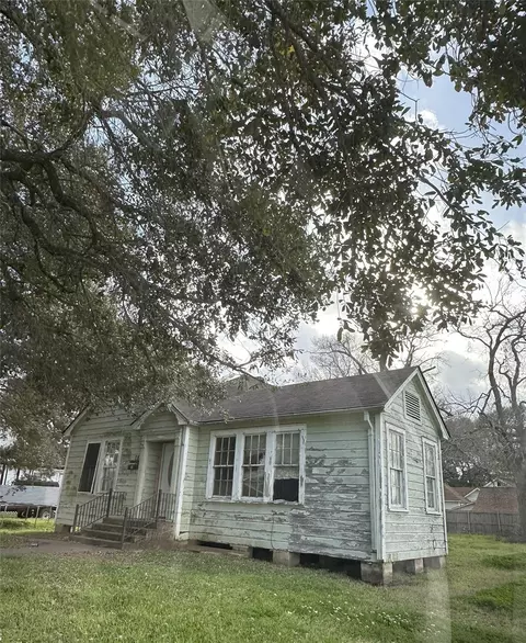 1108 Macarthur St, Rosenberg, TX 77471