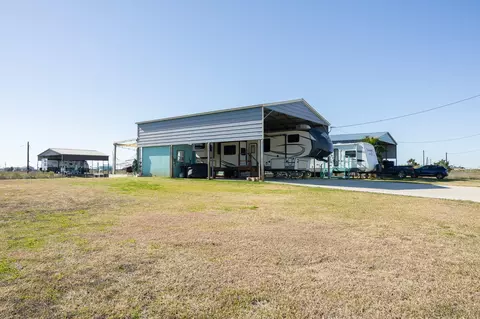 179 Nautilus St, Sargent, TX 77414