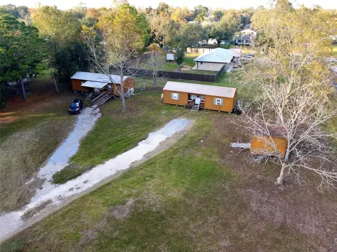 369 E Chestnut St, Winnie, TX 77665