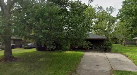 2807 Dowling St, West Orange, TX 77630
