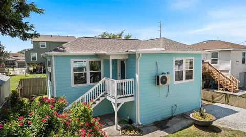 2023 12 Hollywood Ave, Galveston, TX 77551