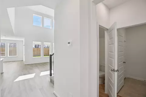 Entry Way - 2843 Clapbread Ln, Rosenberg, TX 77471 photo 7 of 8