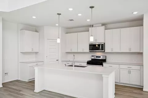 Kitchen - 2843 Clapbread Ln, Rosenberg, TX 77471 photo 4 of 4