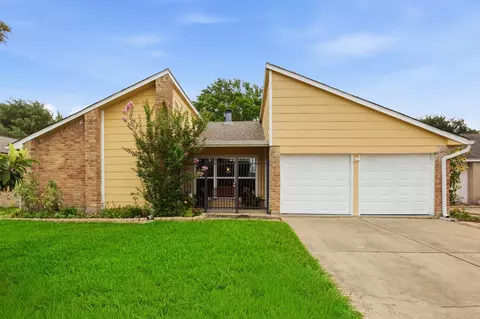 3451 Golders Green Dr, Houston, TX 77082