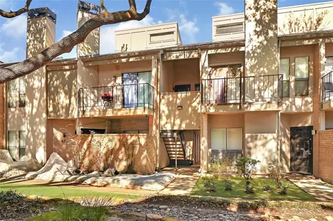 10811 Richmond Ave #68, Houston, TX 77042