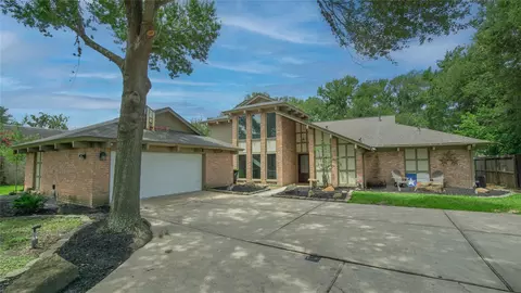 3406 Deerwood Ln, Missouri City, TX 77459