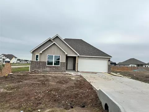 449 Combine Rd, Snook, TX 77878