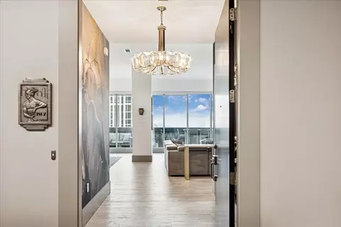 1600 Post Oak Blvd #1802, Houston, TX 77056