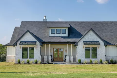 10343 Sunny Meadow Dr, Chappell Hill, TX 77426