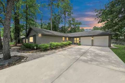 24 Woody Creek Dr, Conroe, TX 77301
