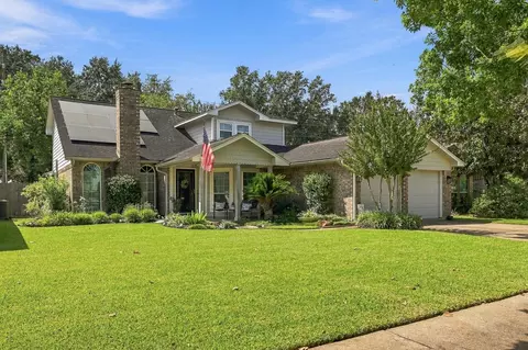 3319 Timber View Dr, Sugar Land, TX 77479
