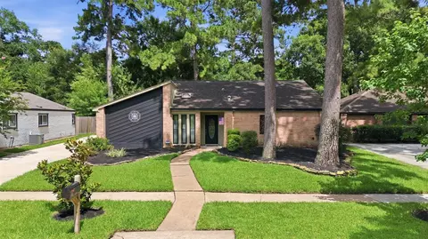 15122 Forest Lodge Dr, Houston, TX 77070