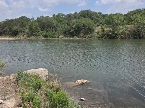 33360 Hwy 55, Camp Wood, TX 78833