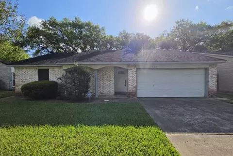 1326 Ashwood Dr, Sugar Land, TX 77498